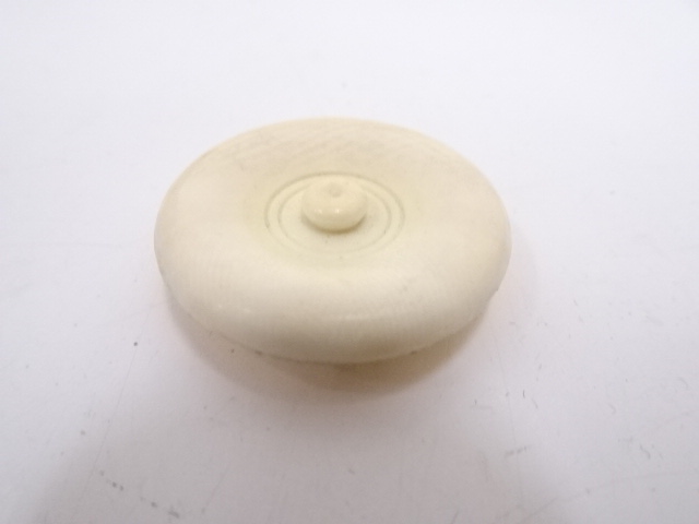 送料込【逢絢亭】茶道具 茶入 萩焼 肩衝形 仕覆付 金子信彦 共箱入り 送料込【逢絢亭】茶道具 茶入 萩焼 肩衝形 仕覆付 金子